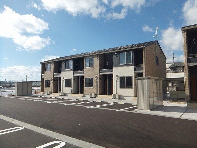 高岡駅よりバス13分 築9年8ヶ月 2階建の賃貸物件