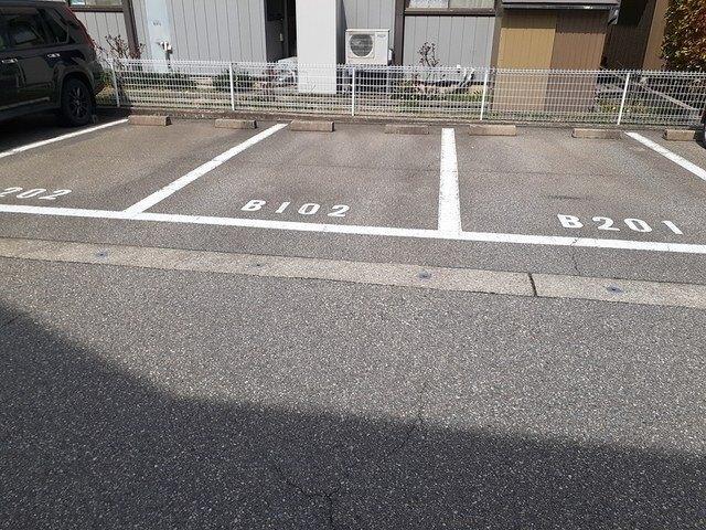 ソレアード７１Ｂ（201） 駐車場