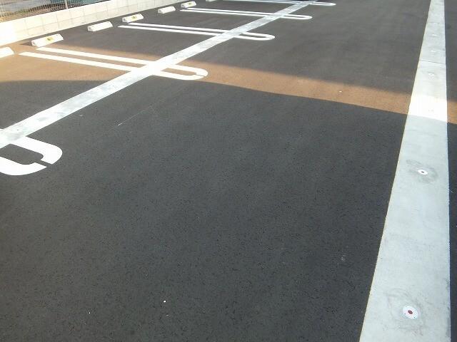 ソレイユ福岡　Ａ（101） 駐車場