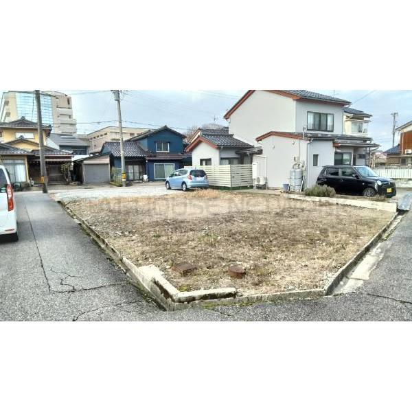 富山県高岡市古定塚
