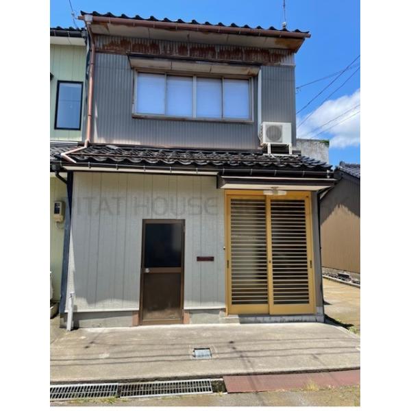 富山県高岡市内免４丁目