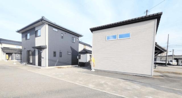 高岡市二上町　中古住宅 外観