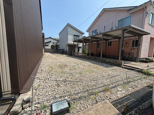 高岡市中川町　売り地 土地画像
