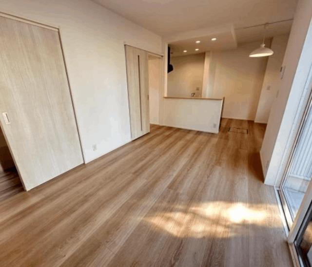 福岡町赤丸戸建て リビング