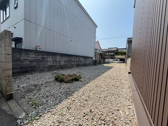 高岡市中川町　売り地 土地画像