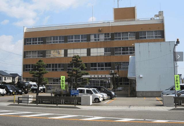 高岡警察署