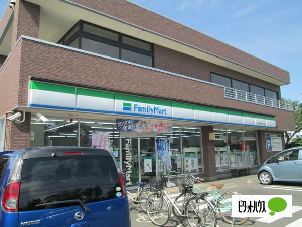 ファミリーマート小金井桜町三丁目店：414m
