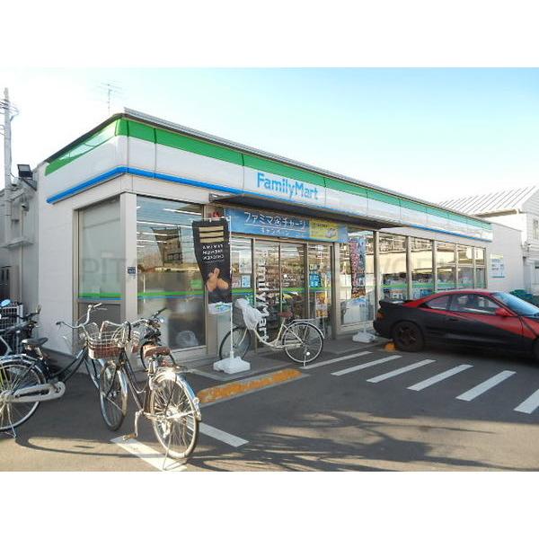 ファミリーマート小金井法政大学前店:594m