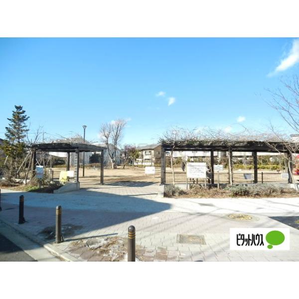 境南中央公園:592m