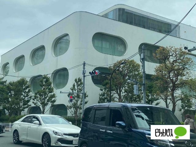 武蔵野市立ひと・まち・情報創造館：529m