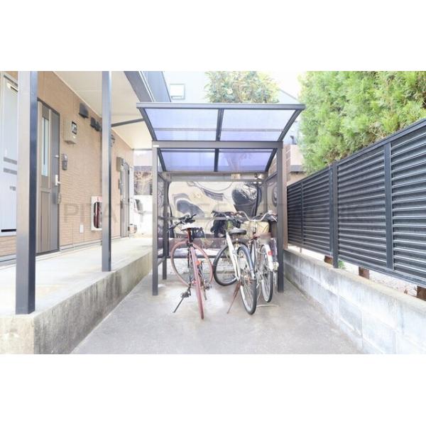 屋根付き駐輪場