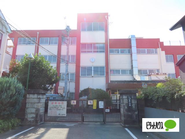 小金井市立本町小学校：528m