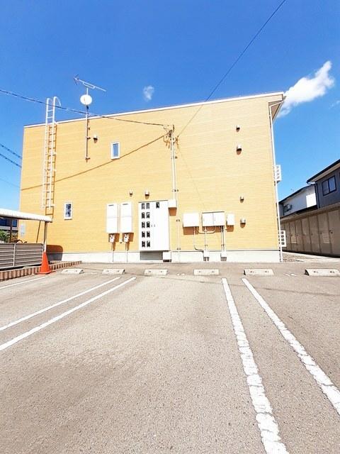 グリーン・フィールズＮＷ（105） 駐車場