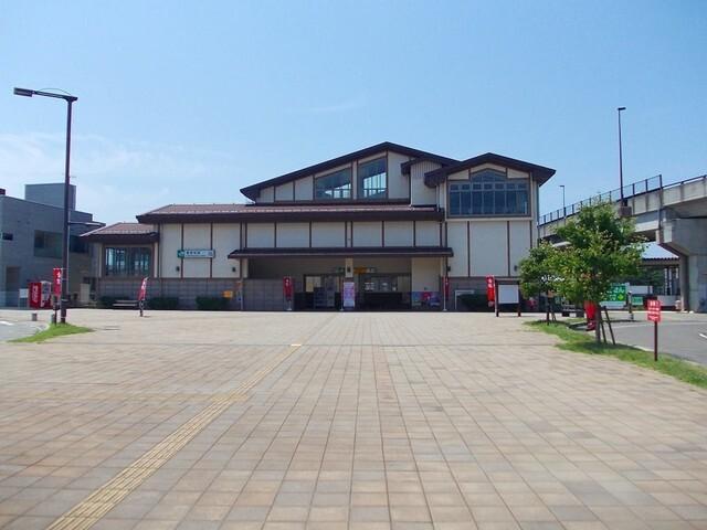 西若松駅：1100m