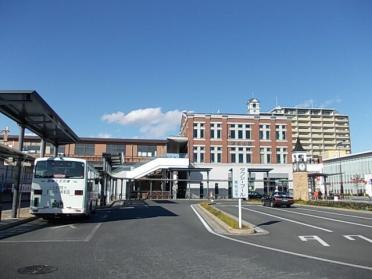 東松山駅東口.：1100m