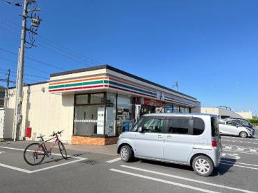 セブンイレブン坂戸にっさい店：917m