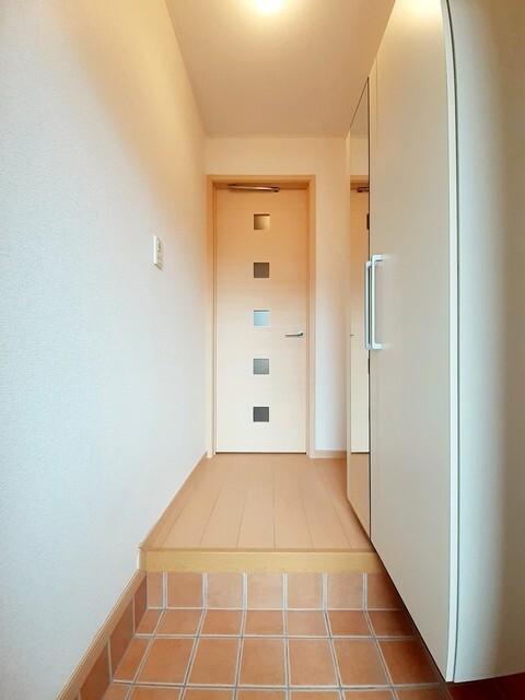 クラシオンＢ（103） 玄関