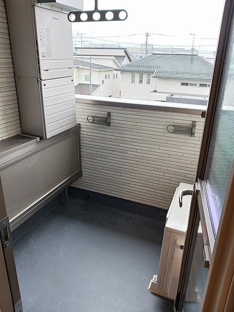 ヴェゼル（302） 駐車場