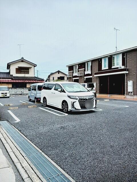 サンリバー（104） 駐車場