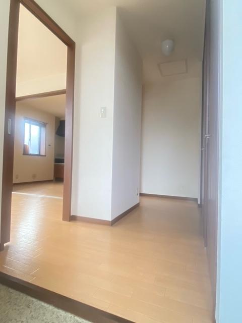 プリムローズ（嵐山）（202） 玄関