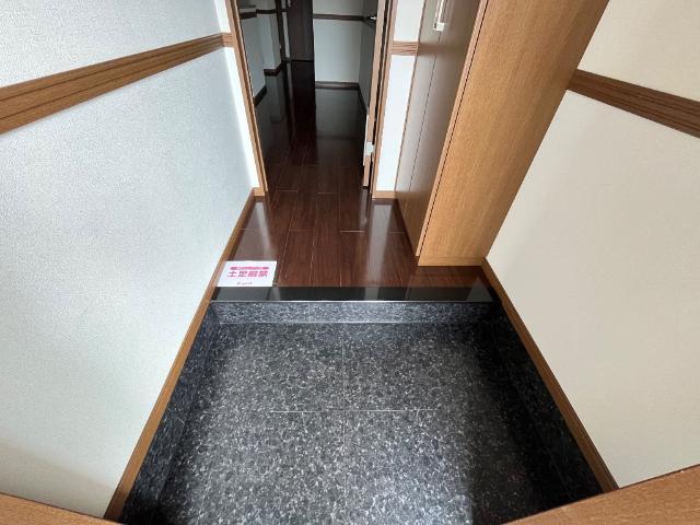 コンフォース鳩山 玄関