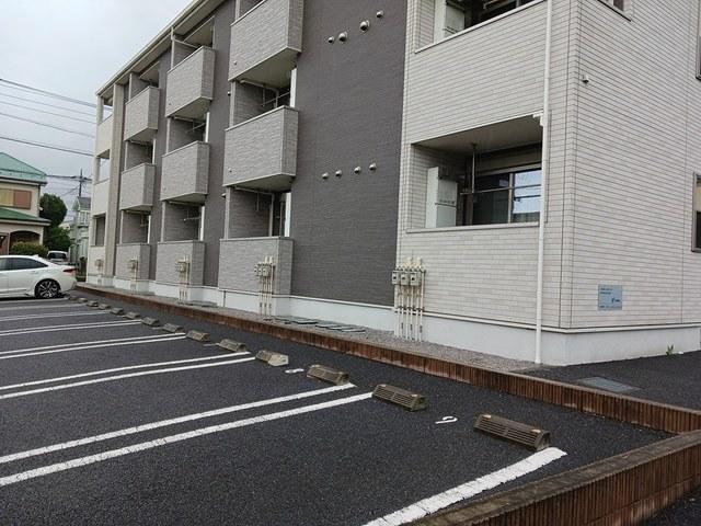 アルコバレノ（304） 駐車場