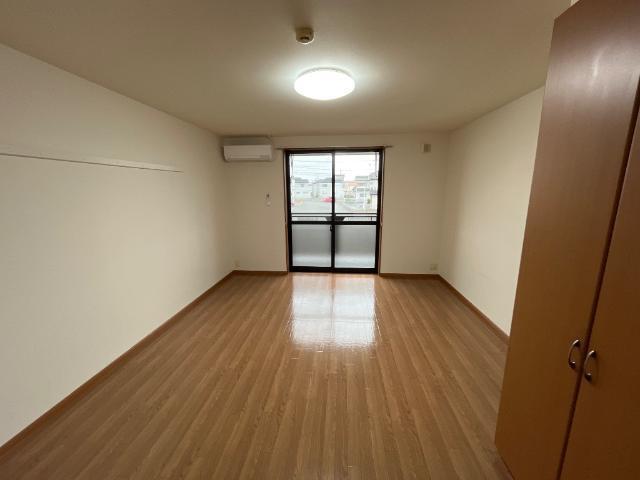 グランドイースト 部屋画像