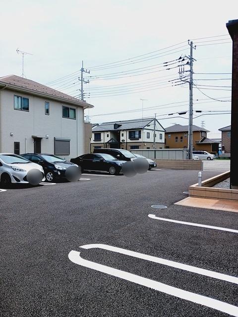 ロイヤル　信濃　Ａ（105） 駐車場
