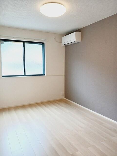 アミュレット（104） 室内