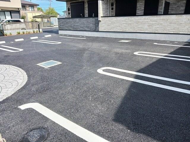 クラール（201） 駐車場