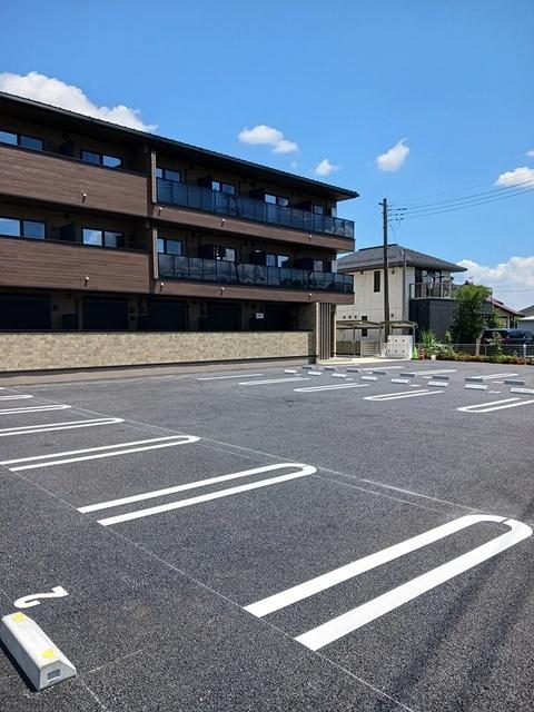 ヒカルサ深谷Ⅰ（103） 駐車場