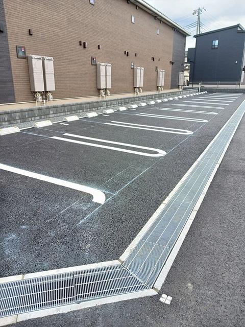 レガシィ　フォレスト（104） 駐車場