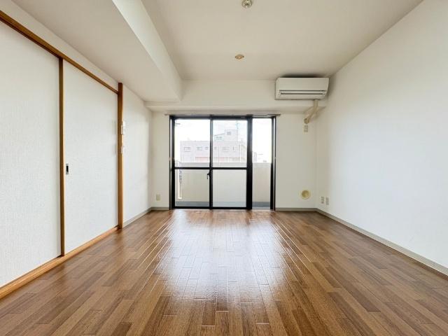 ライオンズマンション東松山下沼公園（403） リビング