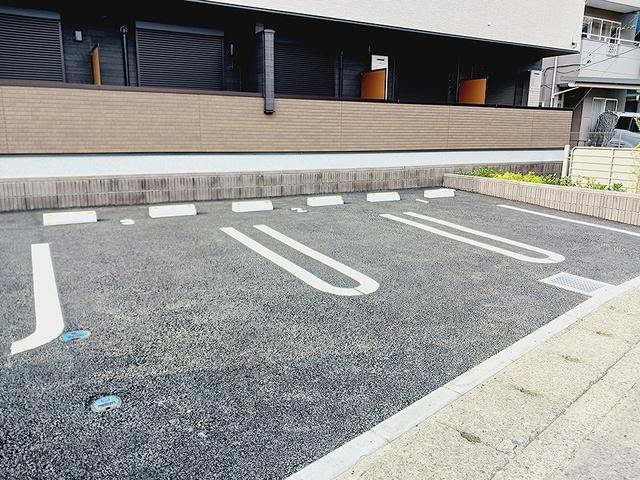 ヒカルサ坂戸（301） 駐車場