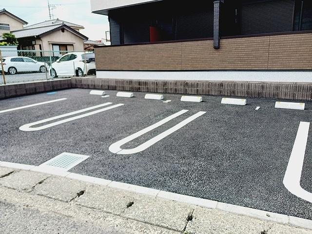 ヒカルサ坂戸（204） 駐車場