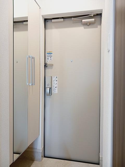 ヒカルサ坂戸（104） 玄関