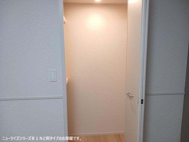 ラ　フォンテ（203） 収納