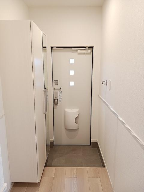 コーチェ（102） 玄関