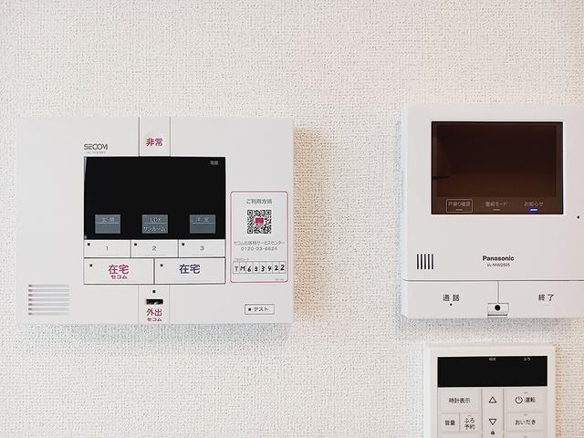 シュティル（303） 駐車場