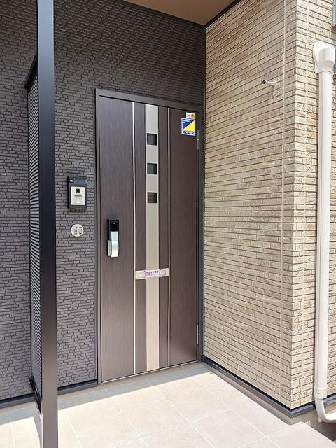 ヒカルサ熊谷肥塚Ⅰ（102） 玄関