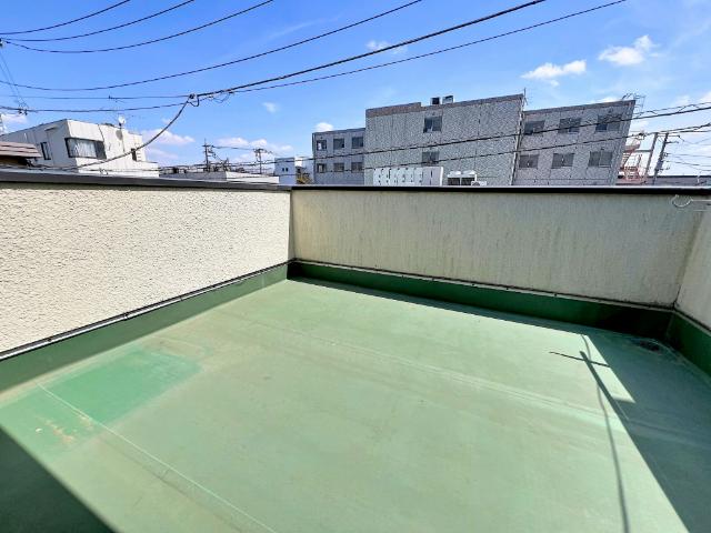 神明町2丁目貸家 バルコニー