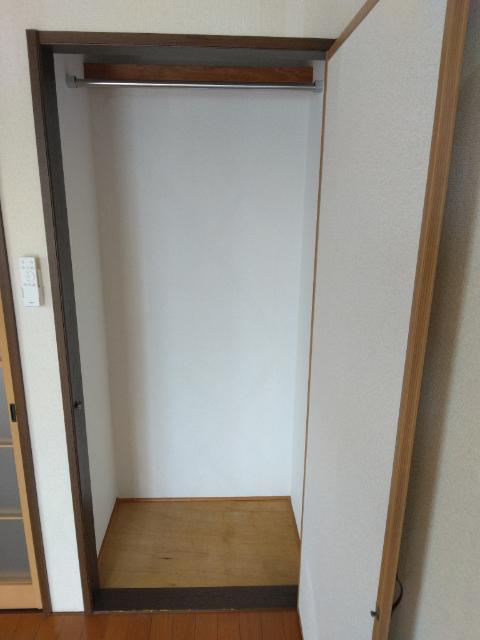 グランデュールタナカA棟（101） 収納