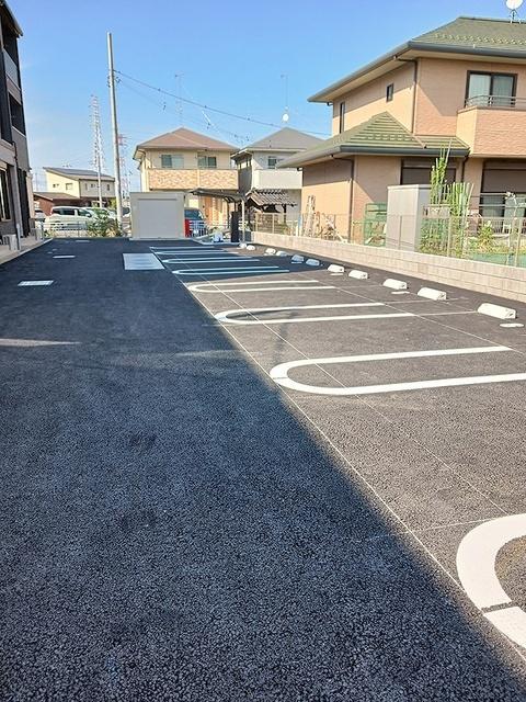メゾン　二十二夜（202） 駐車場