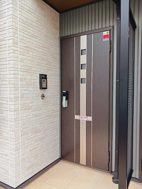 ヒカルサ深谷上野台（203） 玄関