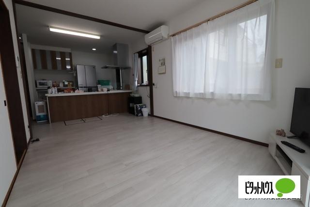 比企郡滑川町大字羽尾一戸建 リビング