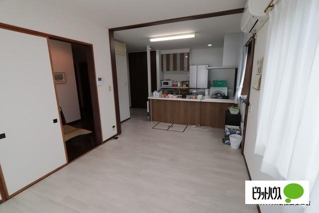 比企郡滑川町大字羽尾一戸建 リビング