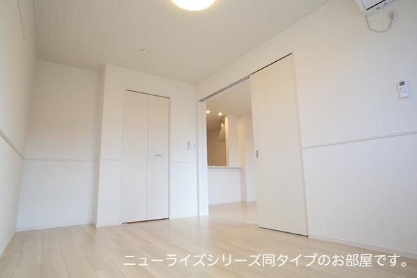 ヒカルサ深谷ウエスト（102） 室内