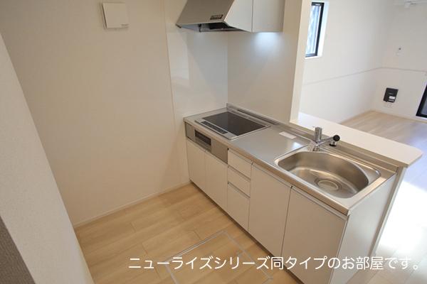 ヒカルサ深谷ウエスト（101） キッチン