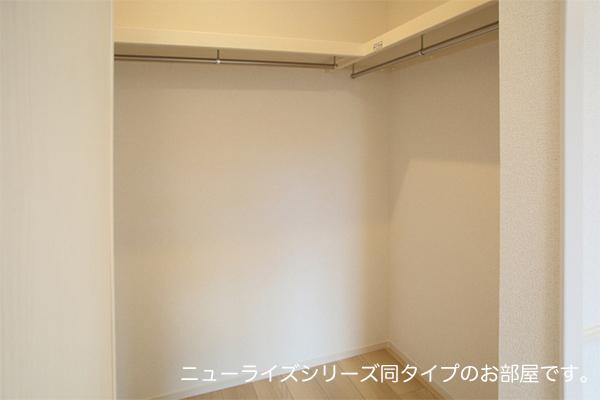 ヒカルサ深谷ウエスト（101） 収納