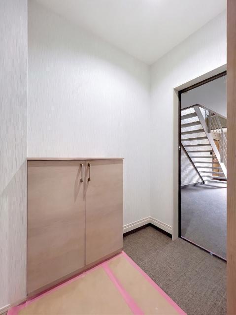 ソーラ（103） 玄関
